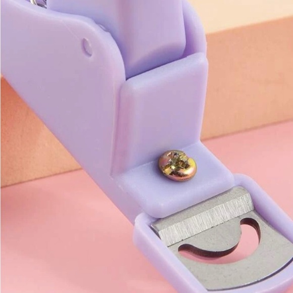 (GAVE AS A GIFT! PURPLE NAIL CLIPPERS (NWT) - Picture 3 of 6